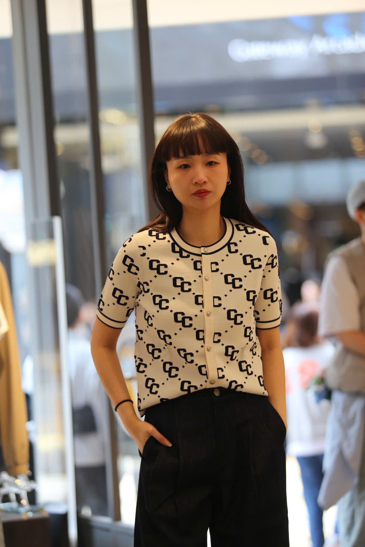  Áo CDG trắng ngắn tay full logo CC 