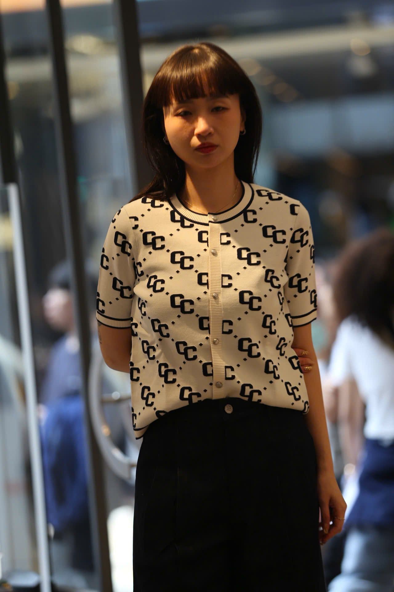  Áo CDG trắng ngắn tay full logo CC 