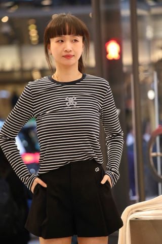  Áo dài tay kẻ đen trắng SS26 