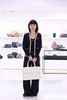  Áo CDG cổ V, màu xanh viền vàng, logo huy hiệu 