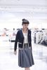 Áo CDG cổ V, màu xanh viền vàng, logo huy hiệu 