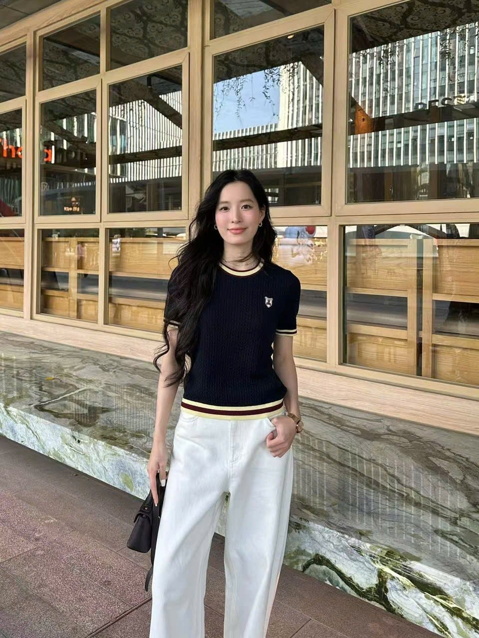  Áo ngắn tay xanh than viền vàng, logo huy hiệu 