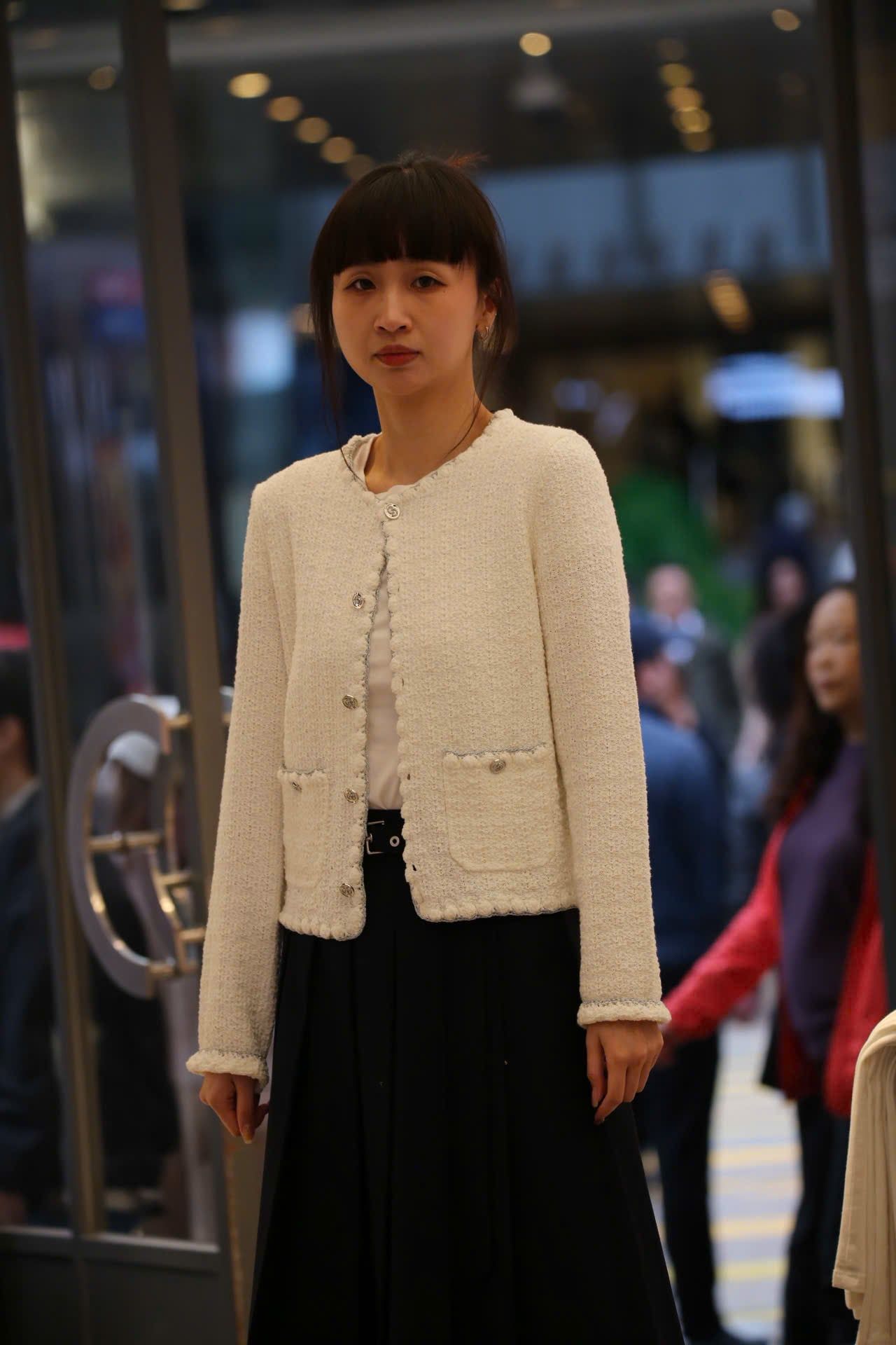  Áo CDG trắng viền 2 túi trước 