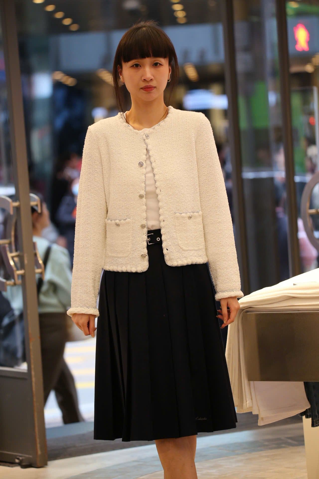  Áo CDG trắng viền 2 túi trước 