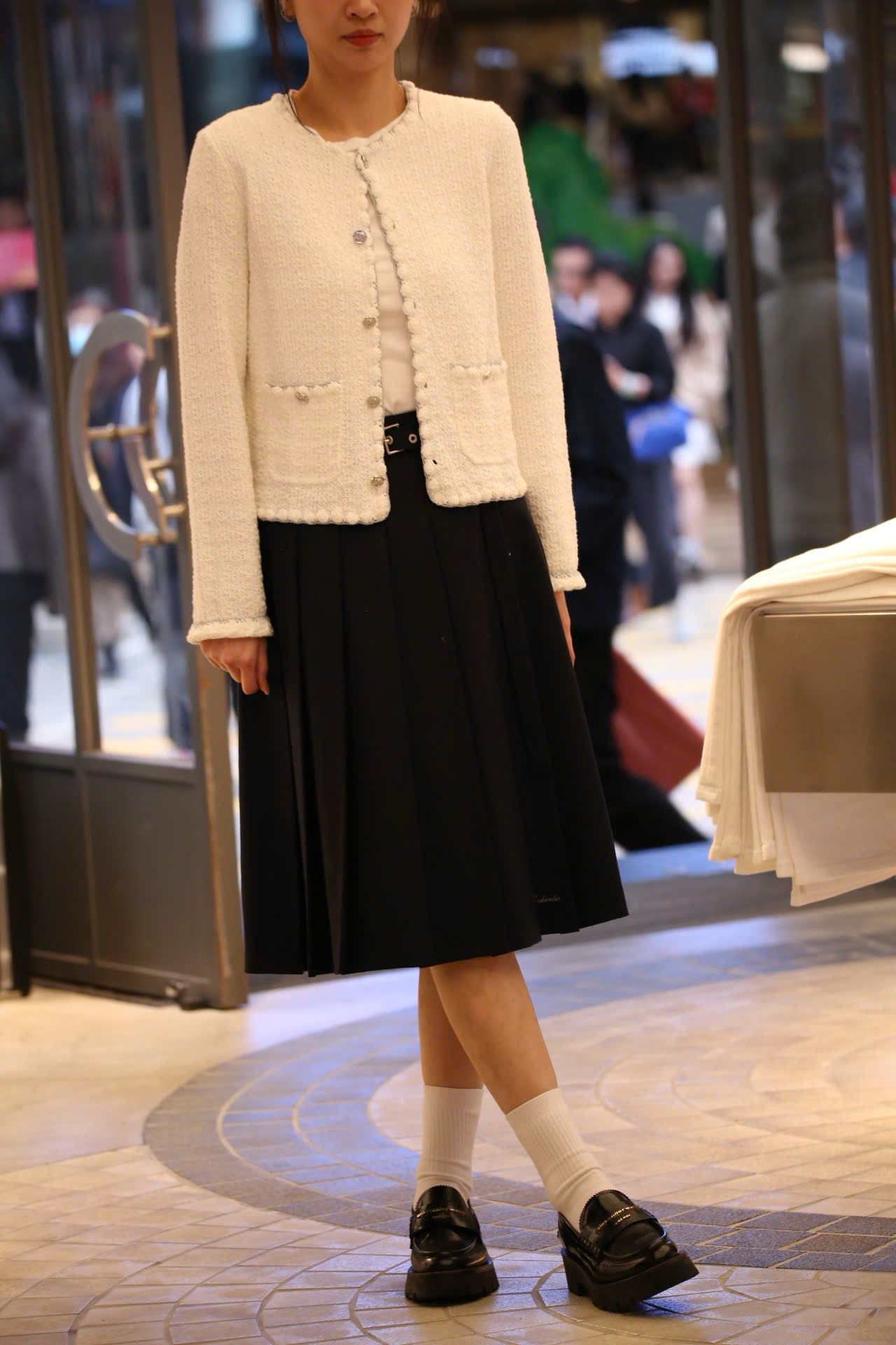  Áo CDG trắng viền 2 túi trước 