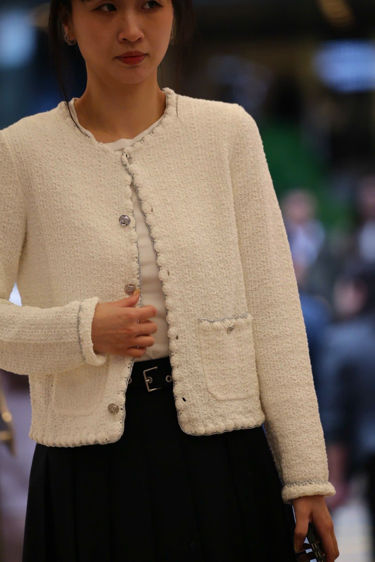  Áo CDG trắng viền 2 túi trước 