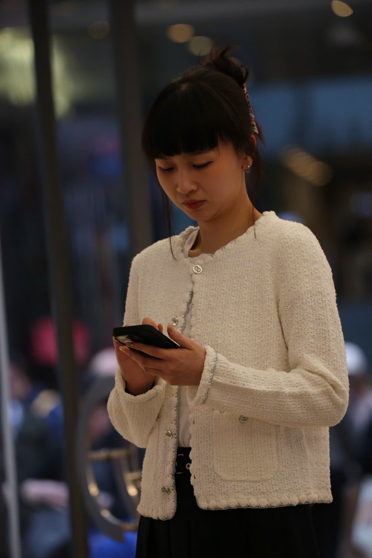  Áo CDG trắng viền 2 túi trước 