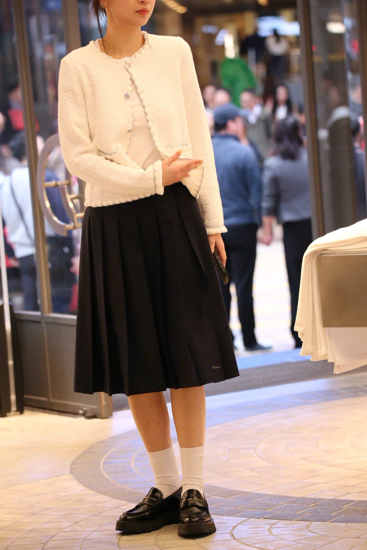  Áo CDG trắng viền 2 túi trước 