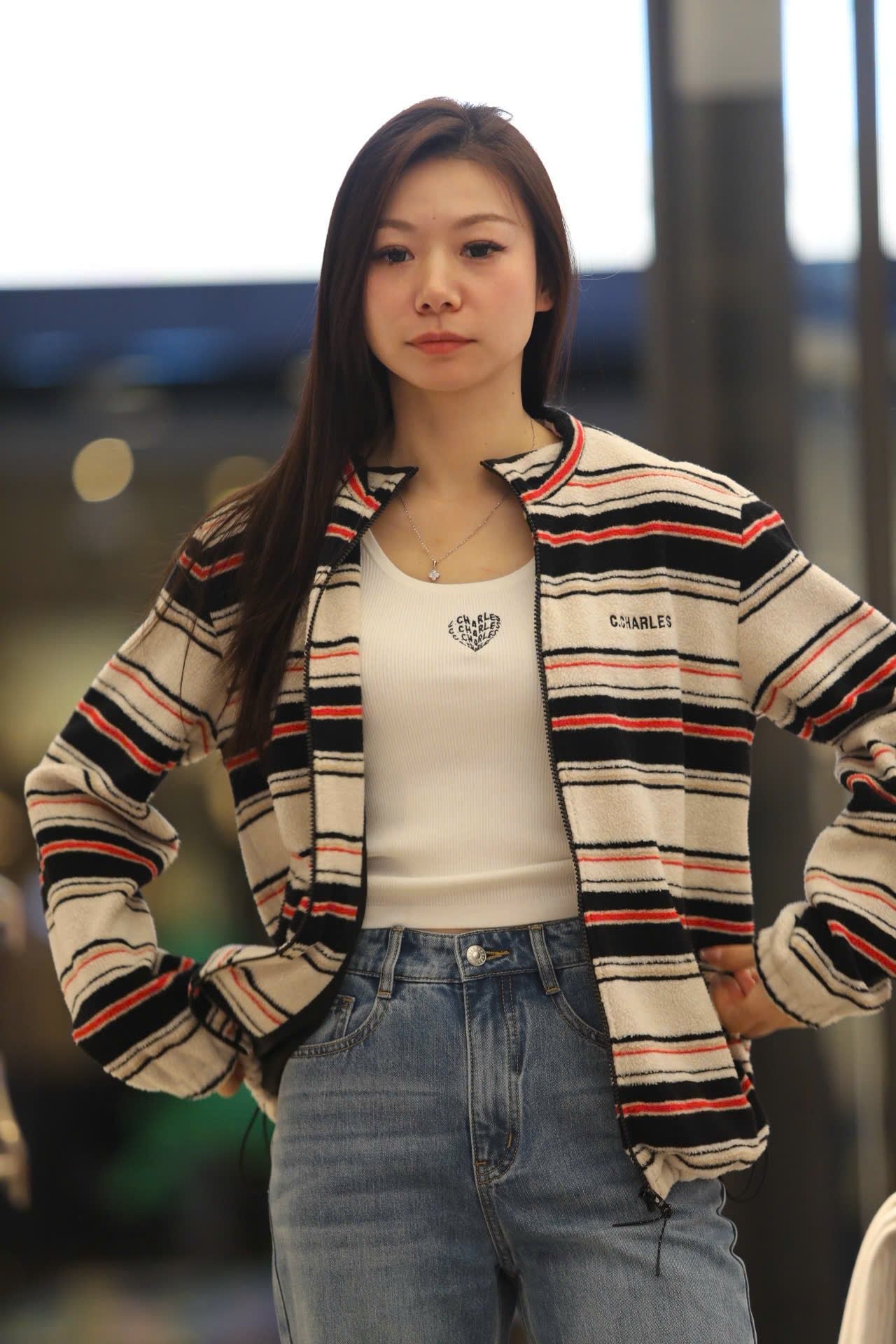  Áo khoác kẻ đỏ đen có mũ 