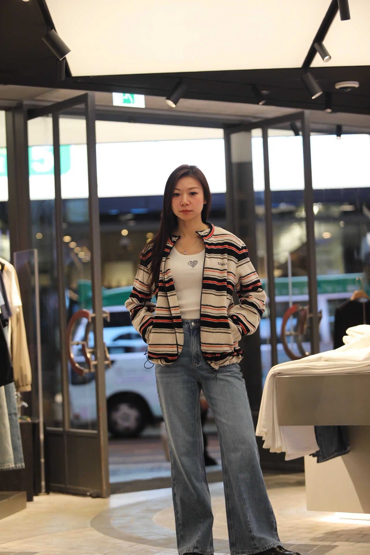  Áo khoác kẻ đỏ đen có mũ 