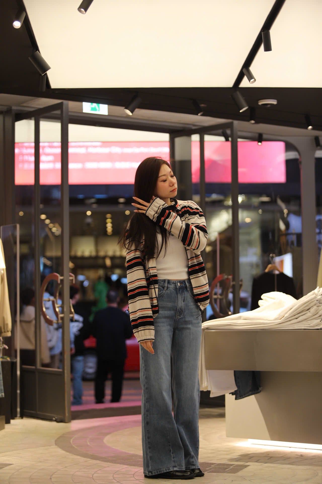  Áo khoác kẻ đỏ đen có mũ 