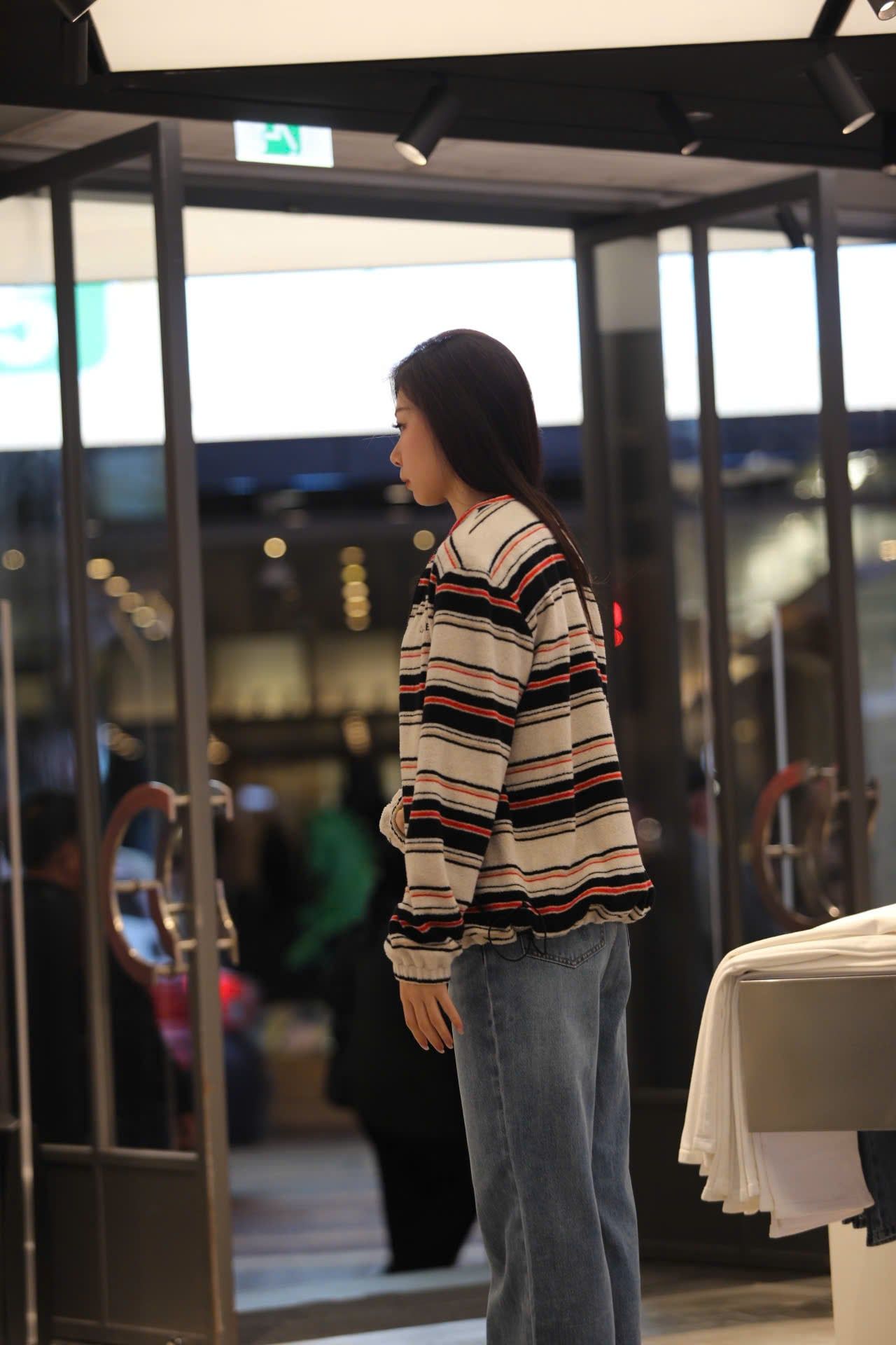  Áo khoác kẻ đỏ đen có mũ 