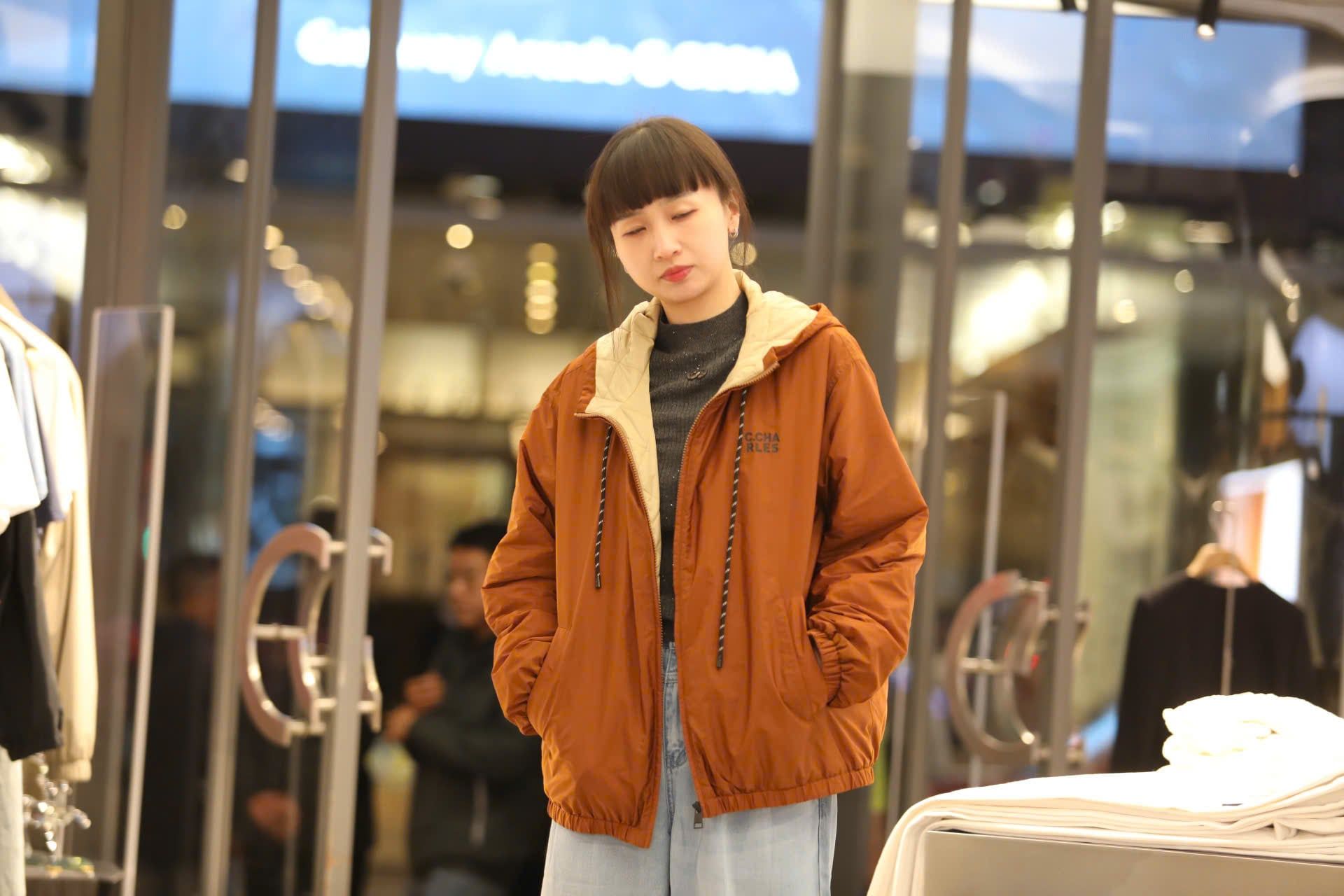  Áo khoác gió nâu 