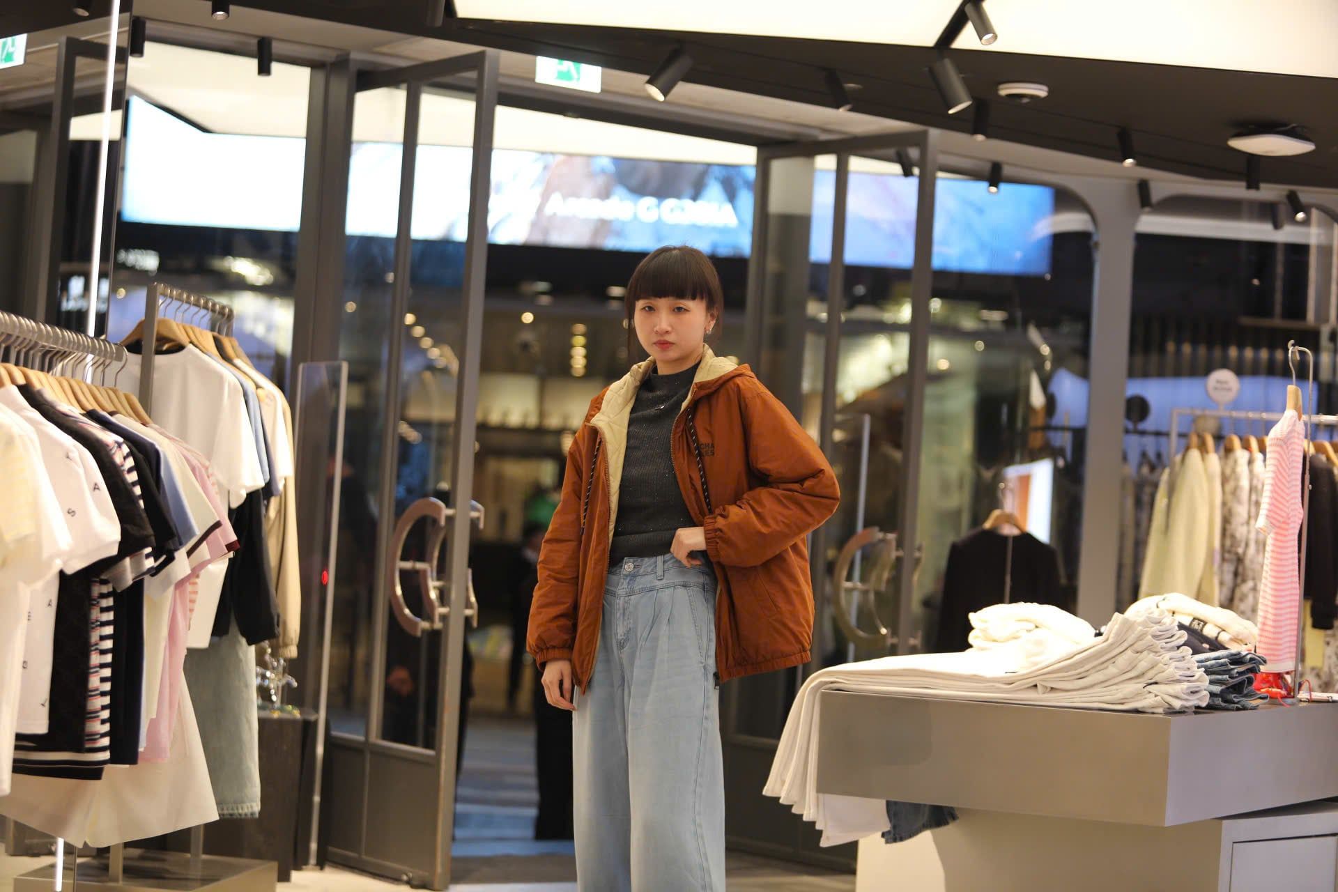  Áo khoác gió nâu 