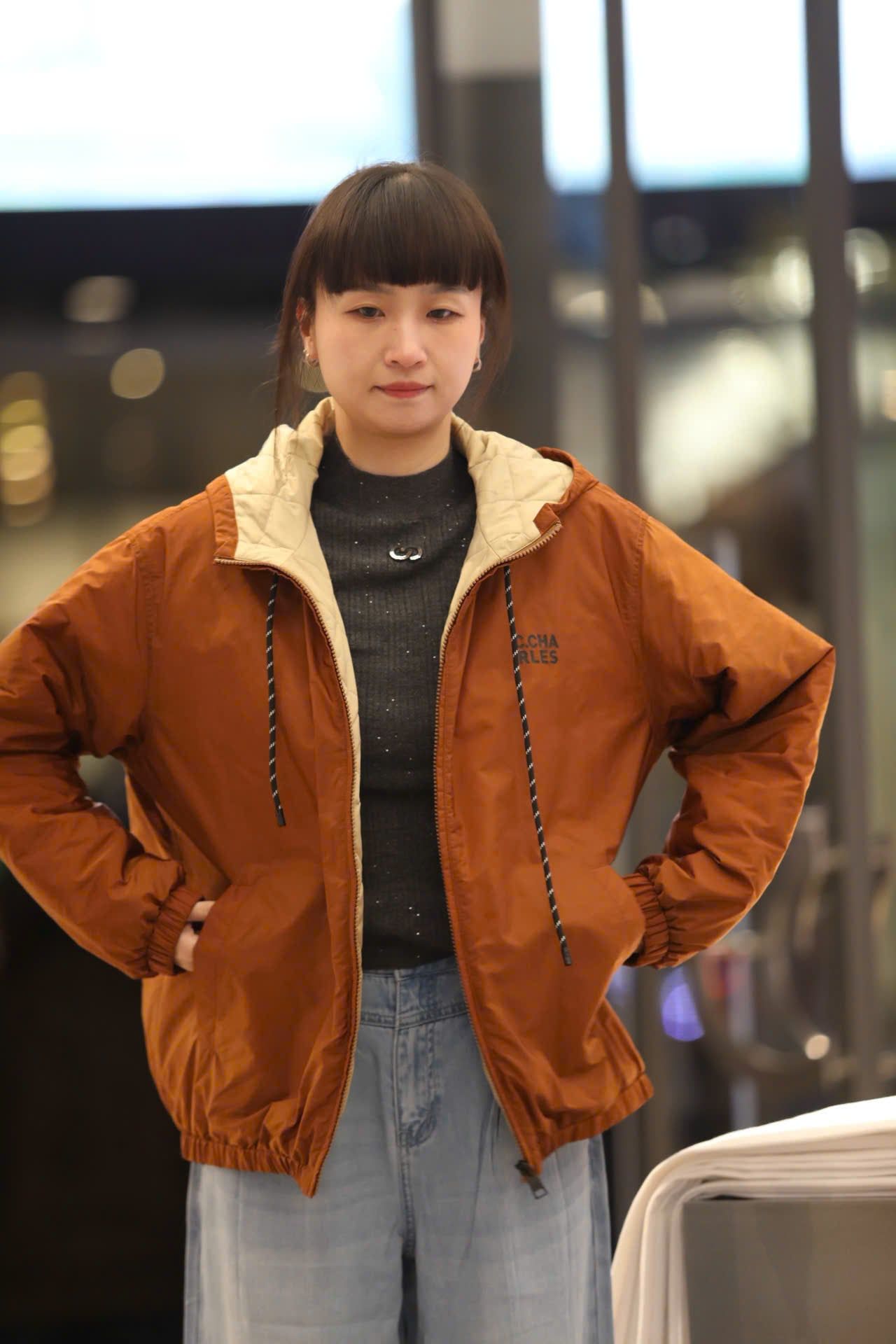  Áo khoác gió nâu 