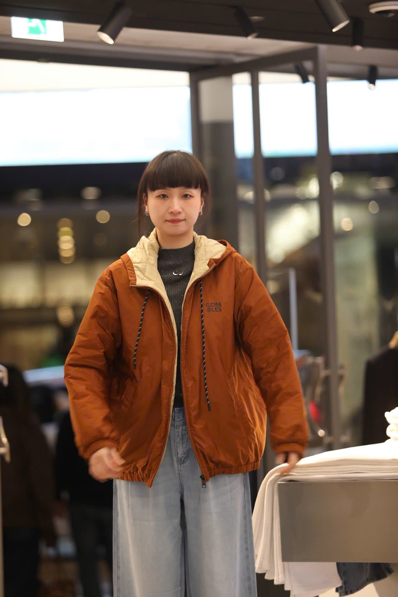  Áo khoác gió nâu 