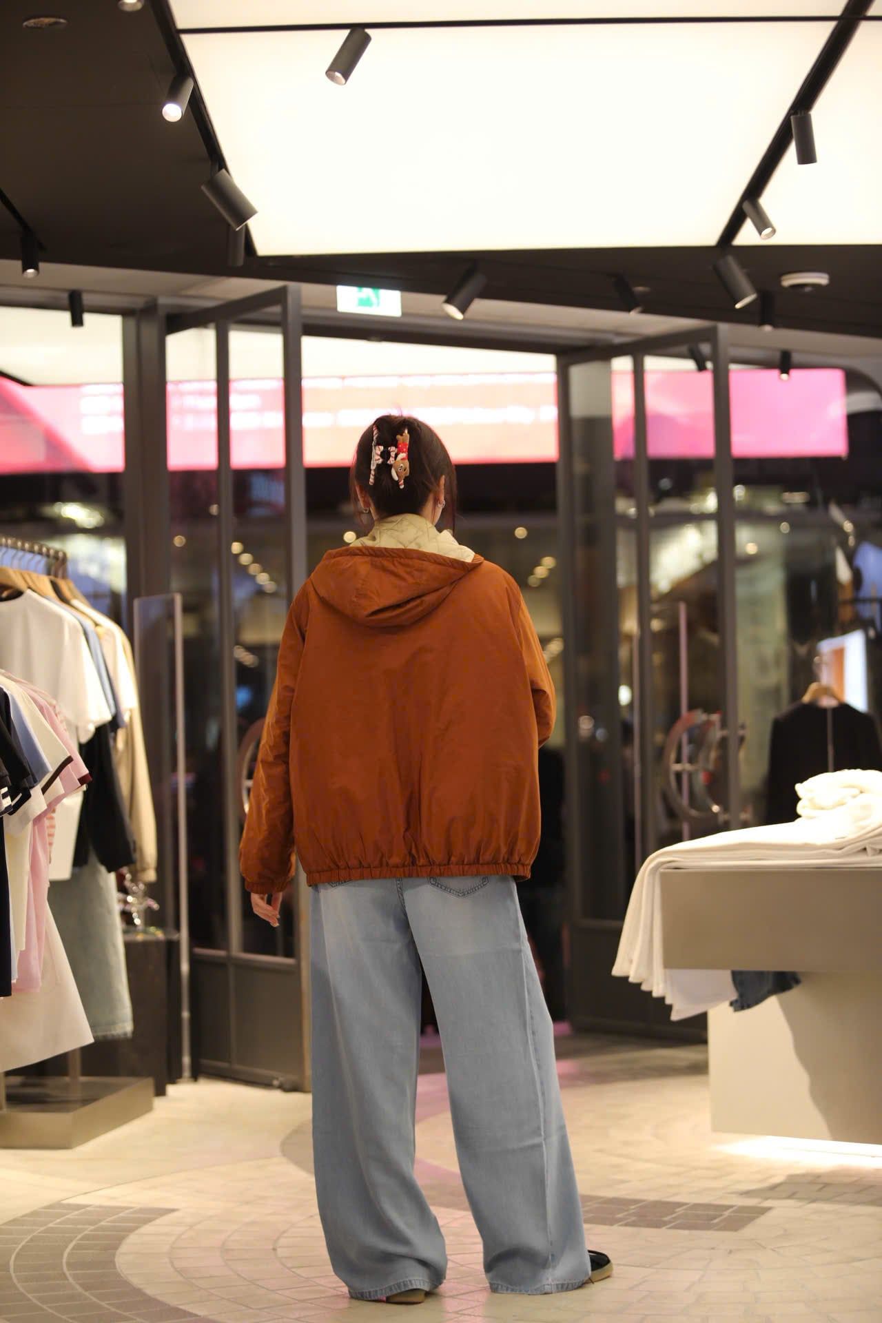  Áo khoác gió nâu 