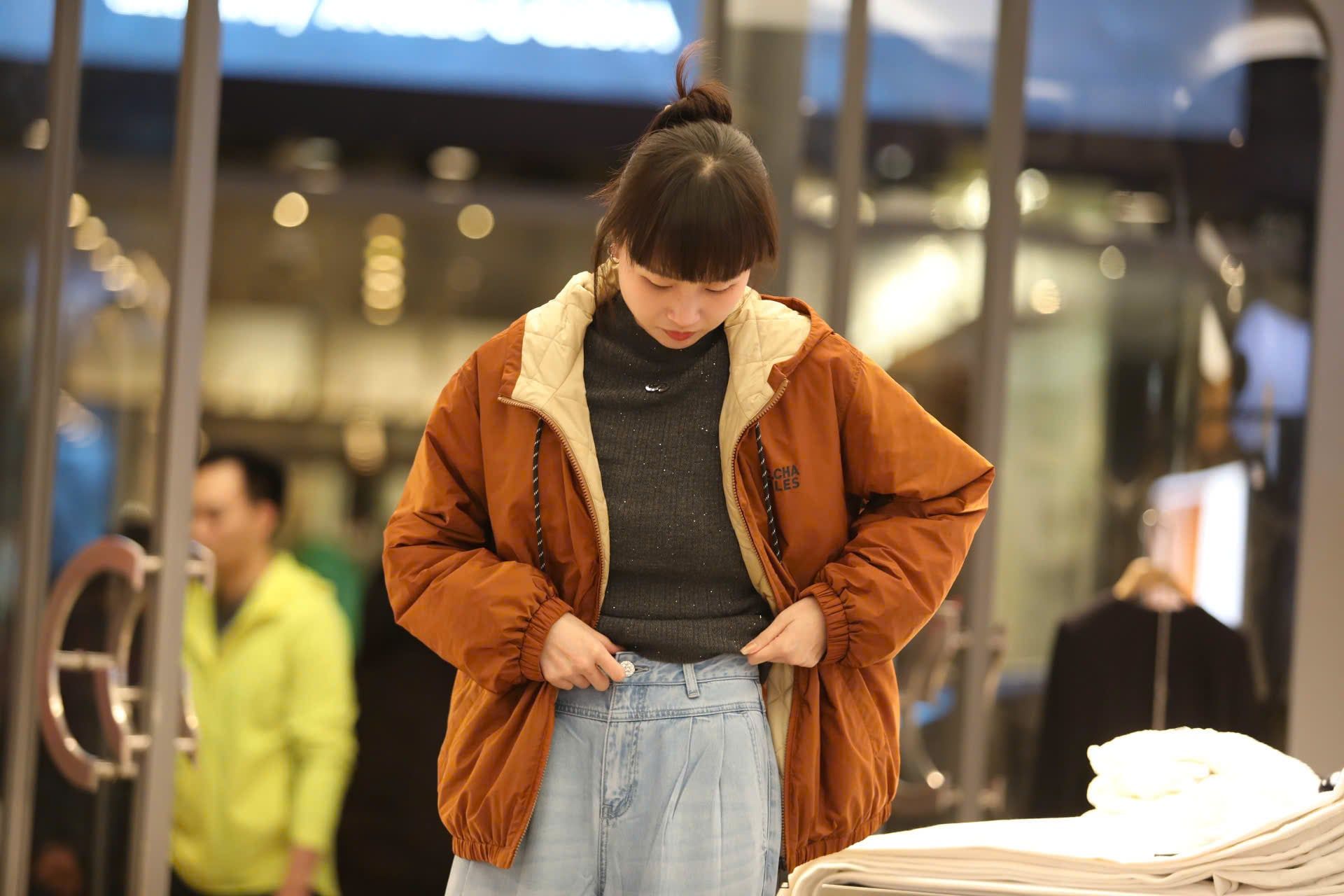  Áo khoác gió nâu 