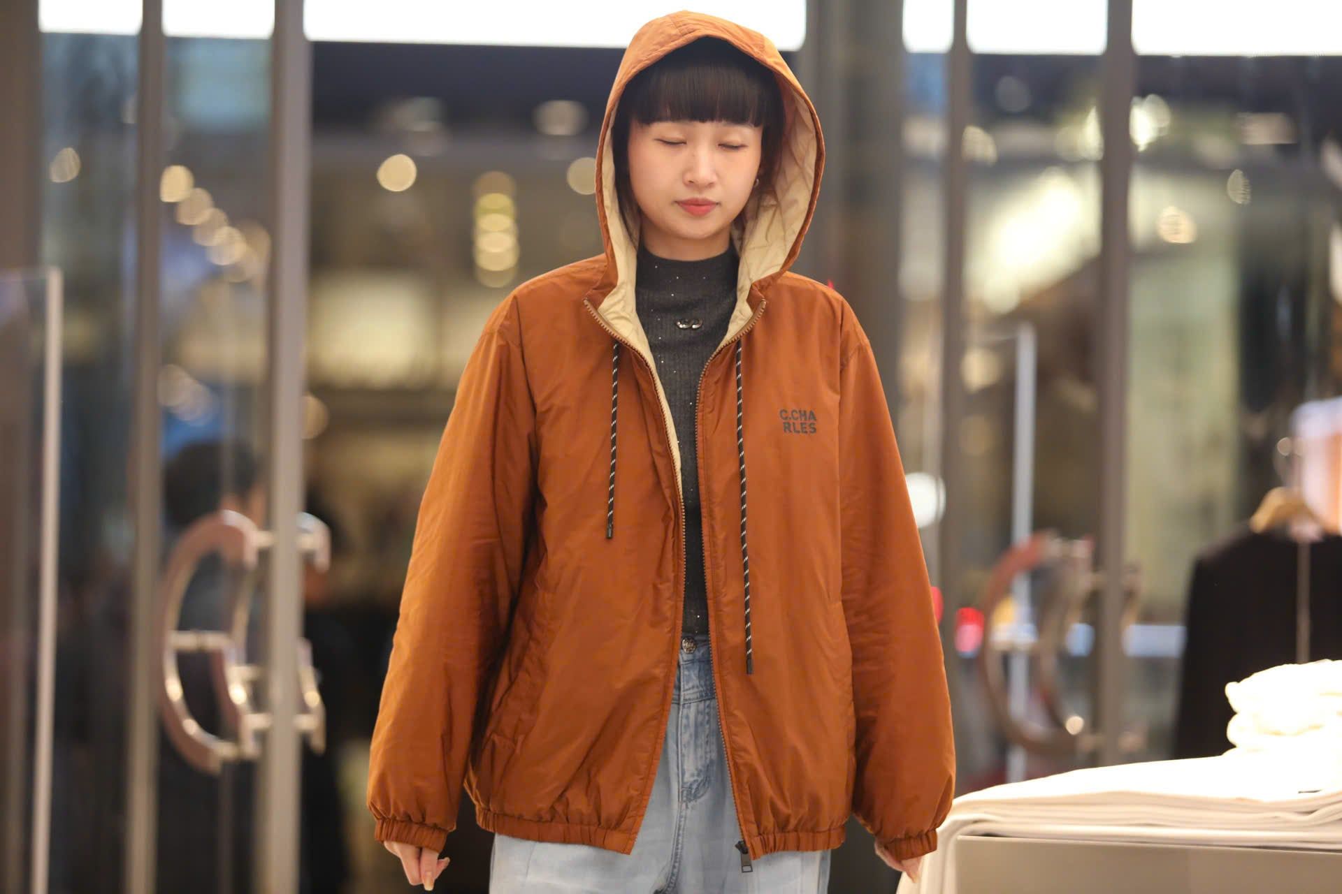  Áo khoác gió nâu 