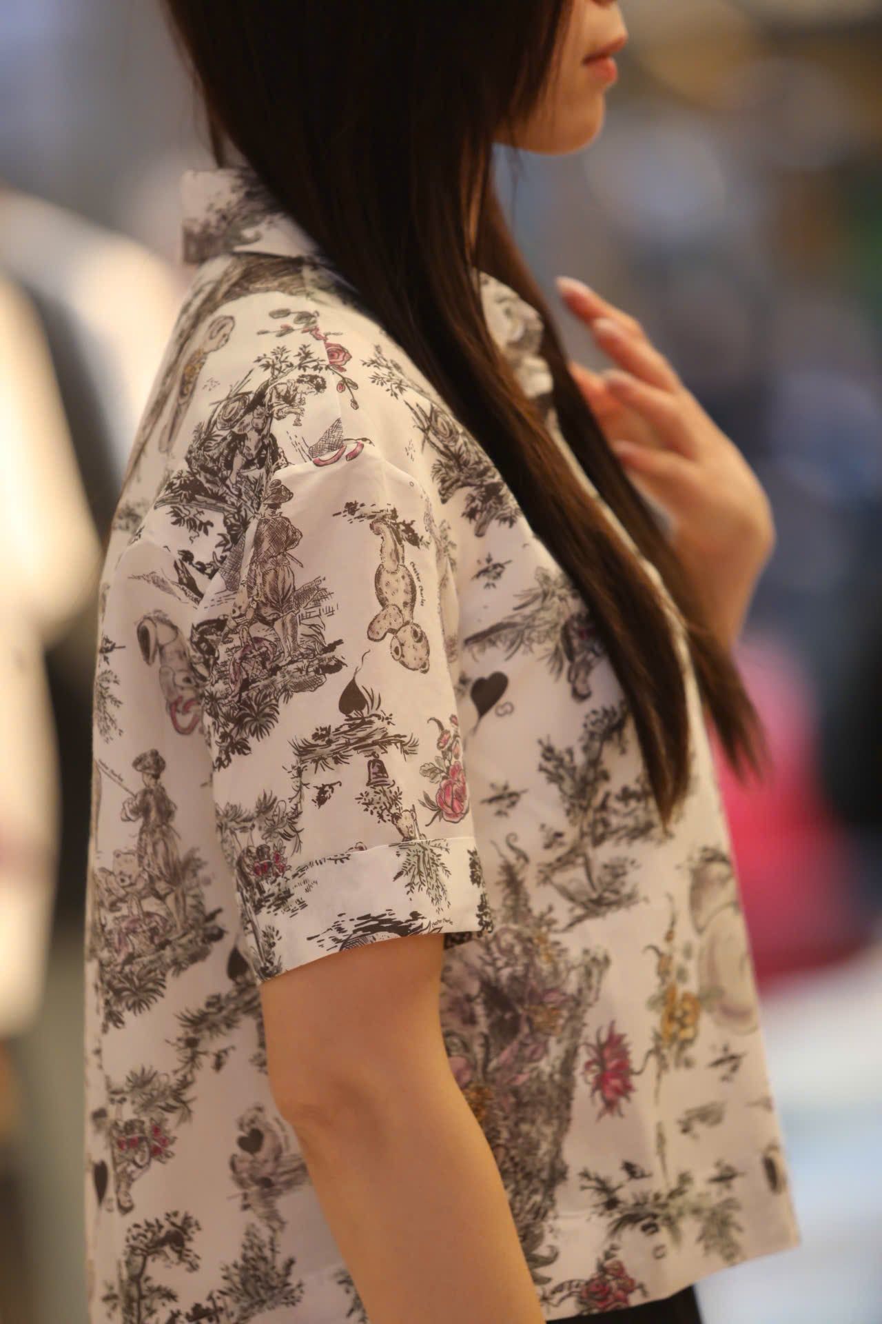  Áo sơ mi ngắn tay họa tiết ( sét) 