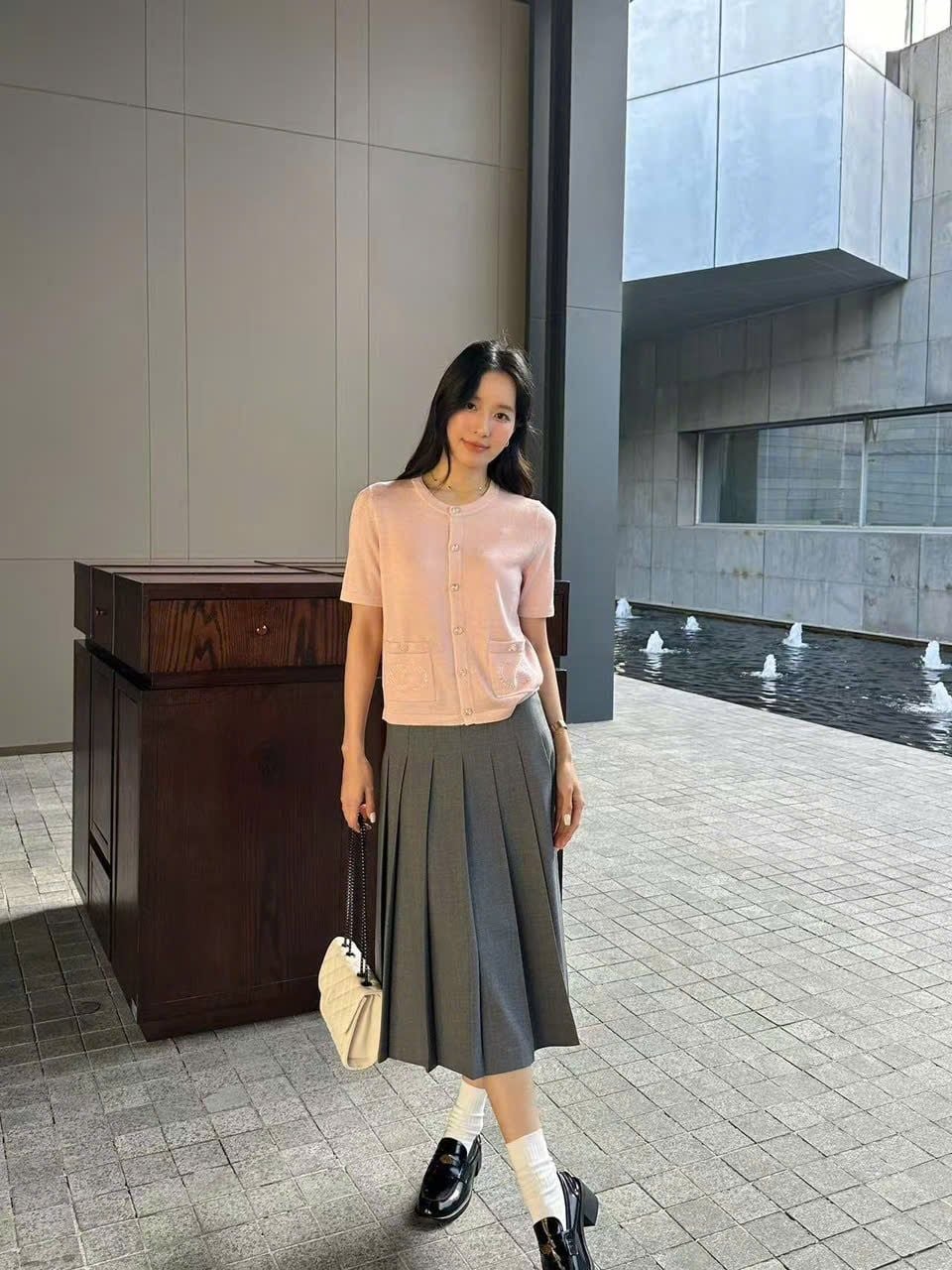  Chân váy dài xếp ly xám đai đen 