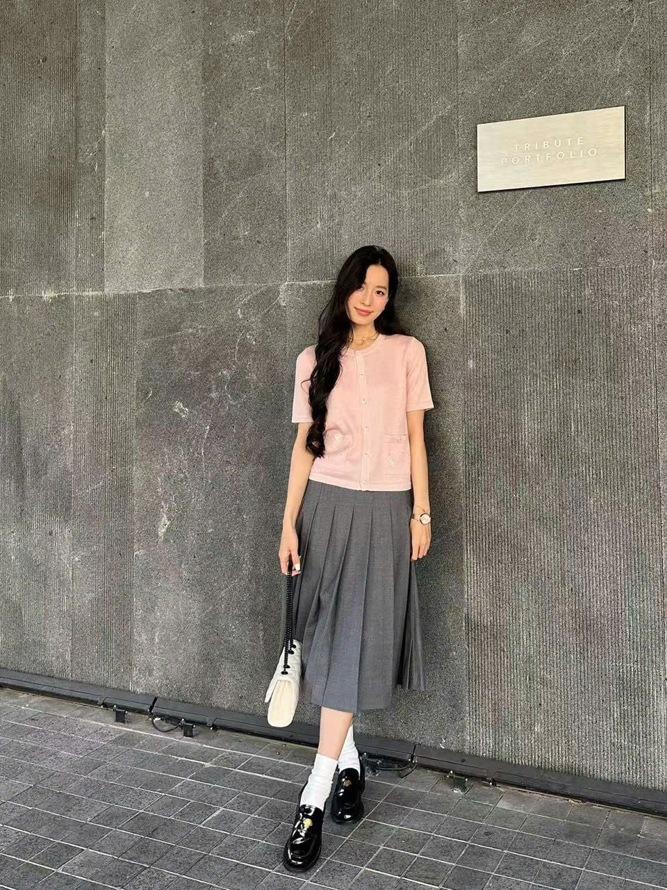  Chân váy dài xếp ly xám đai đen 