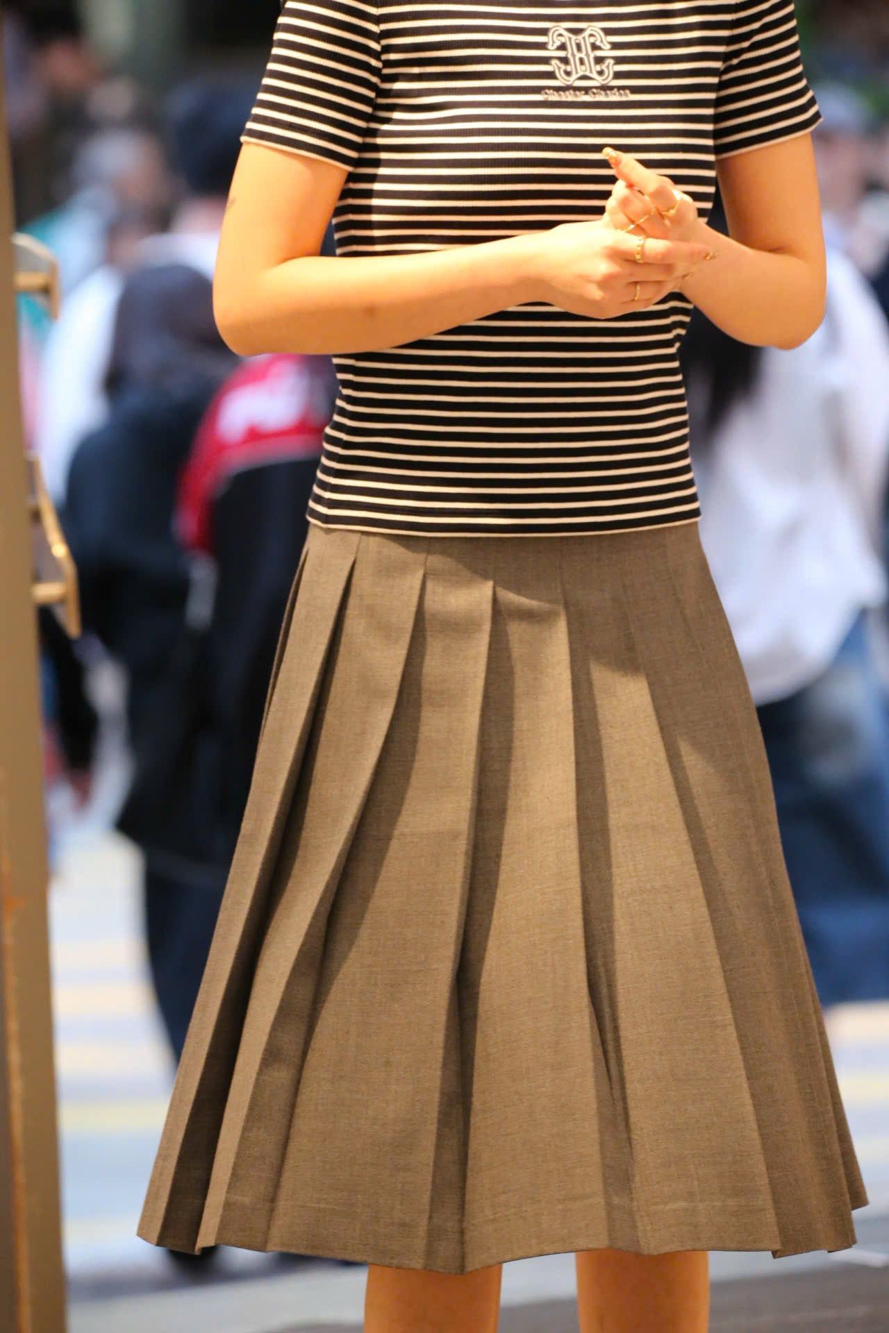  Chân váy dài xếp ly xám đai đen 