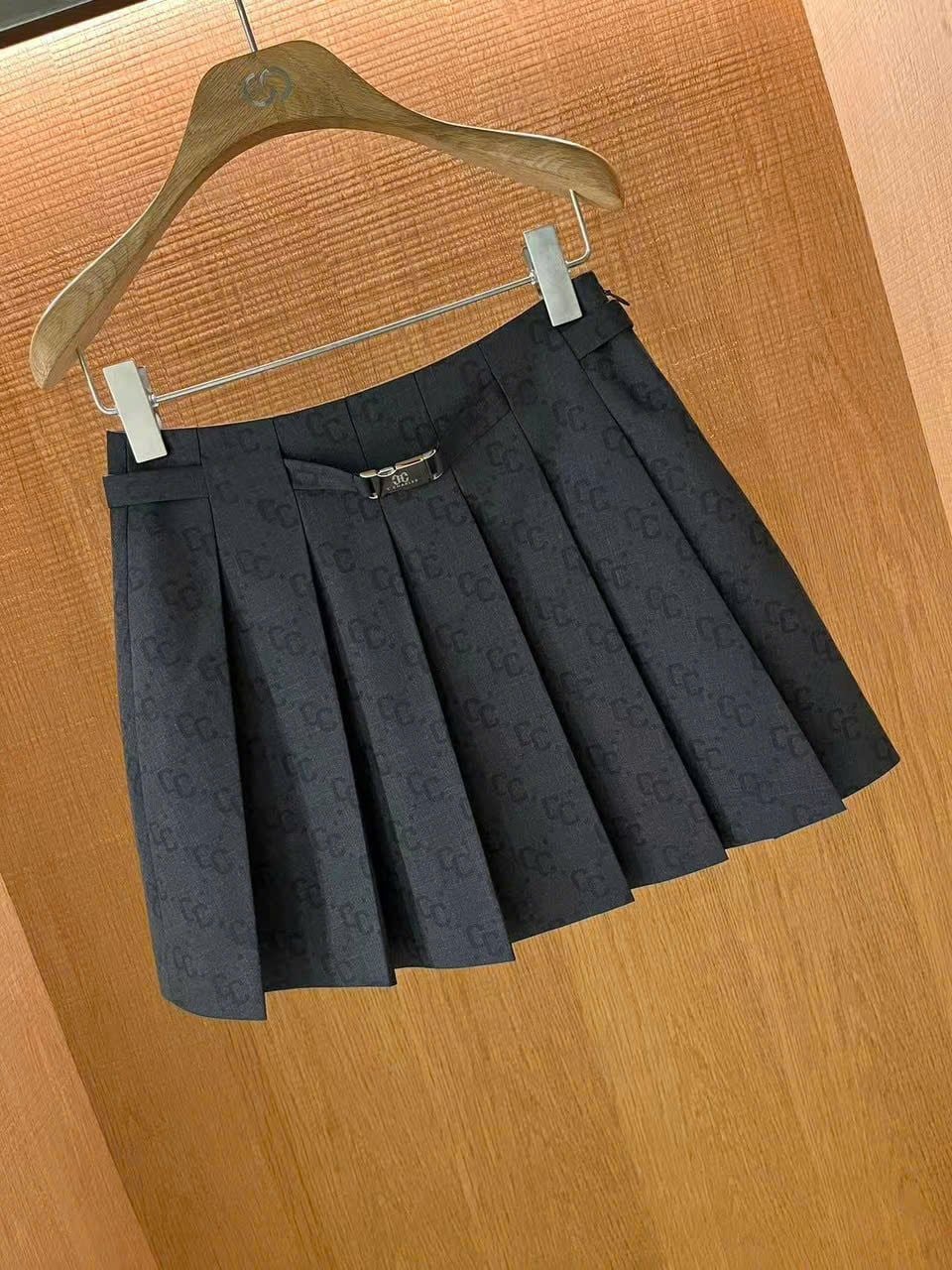  Chân váy ghi ngắn CC kèm belt 