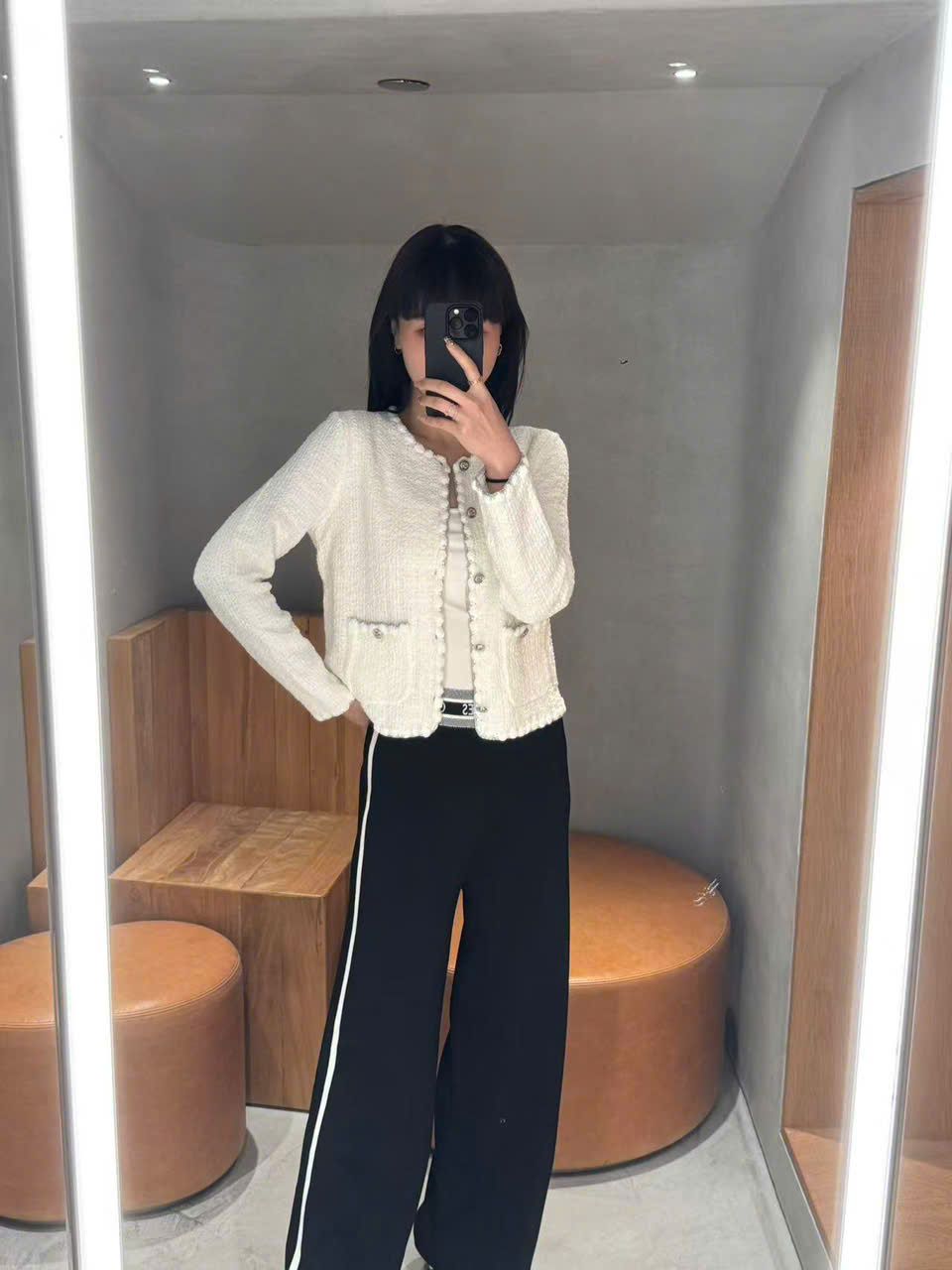  Áo CDG trắng viền 2 túi trước 