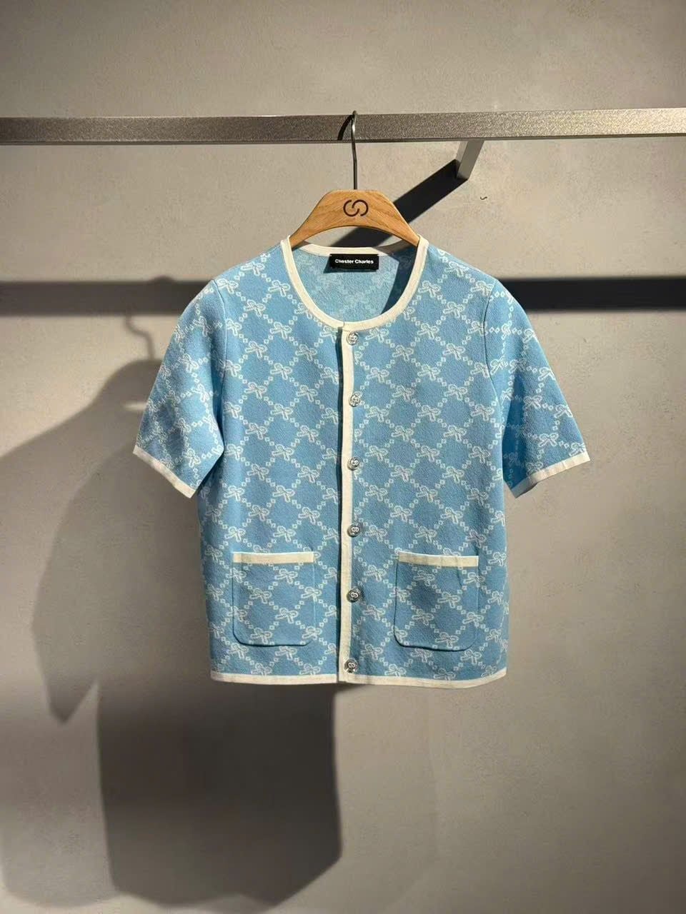  Áo CDG xanh full logo nơ trắng 