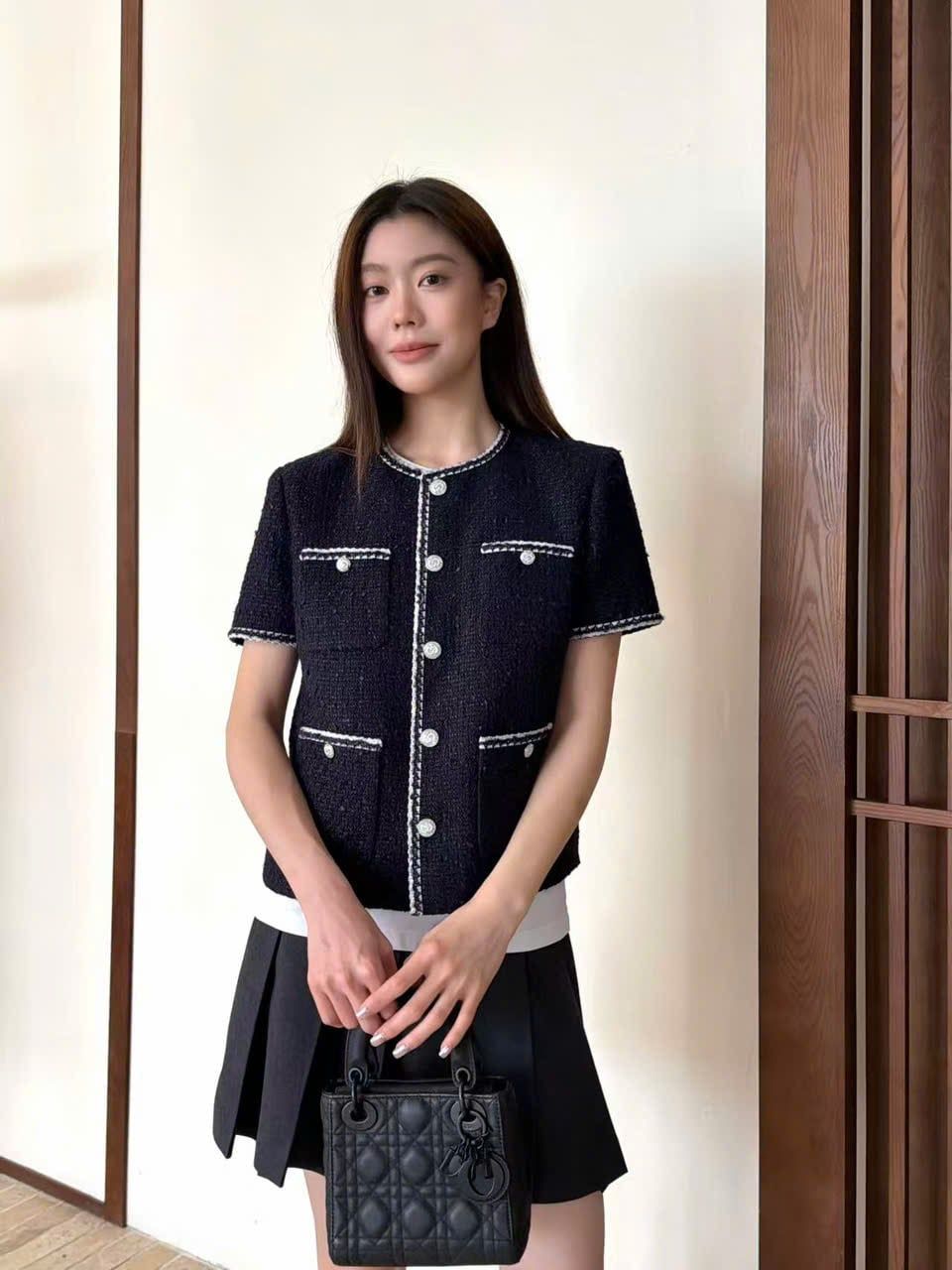  Áo tweed navy ngắn tay, viền trắng 