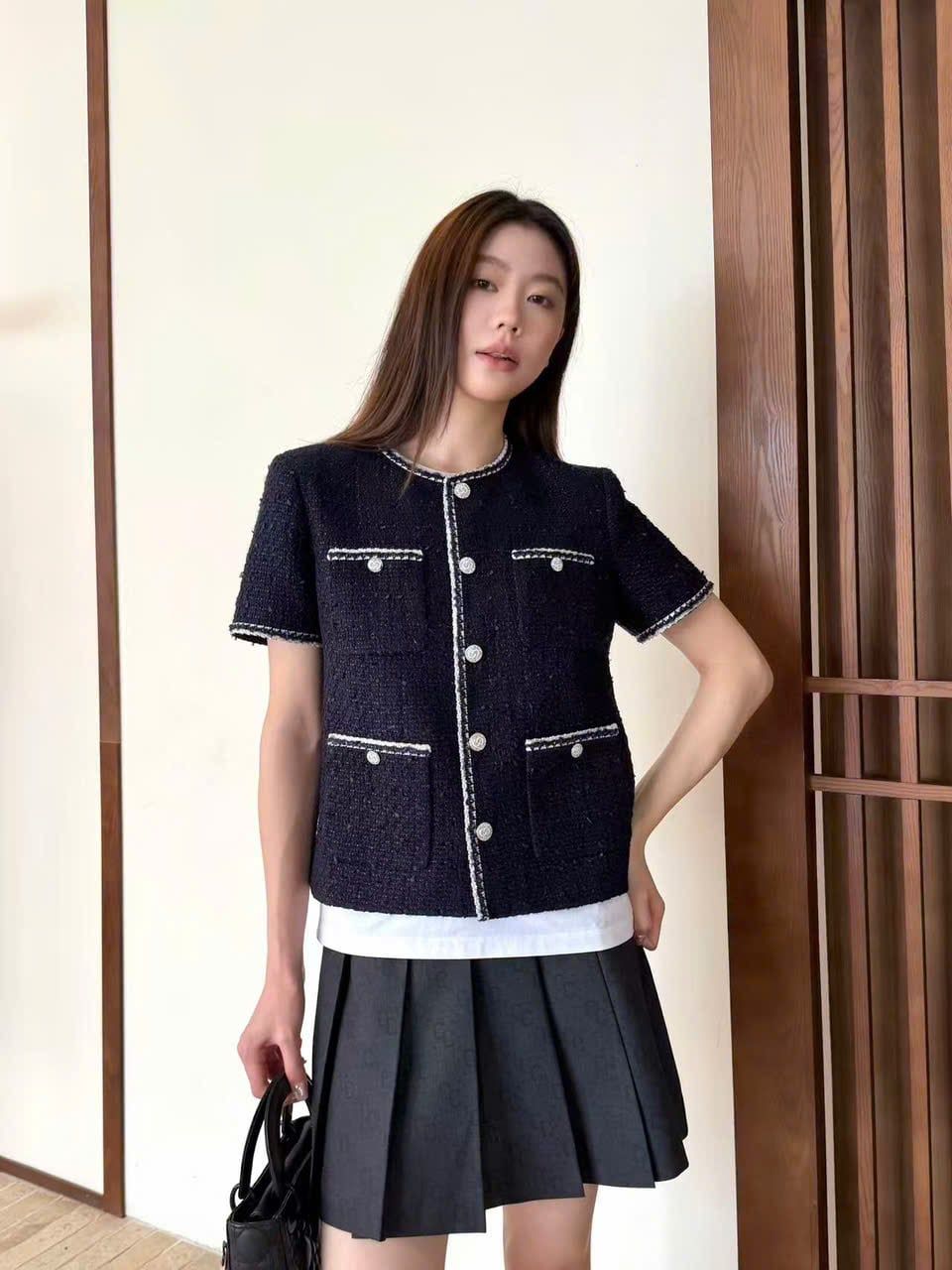  Áo tweed navy ngắn tay, viền trắng 