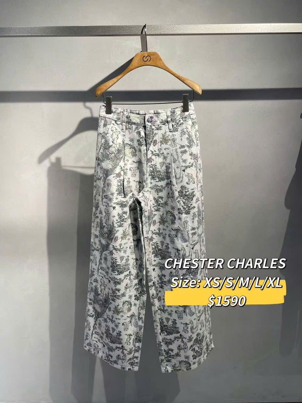  Quần jean trắng họa tiết gấu 