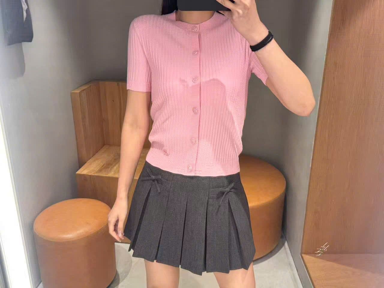  1.Chân váy ngắn xám 2 nơ 