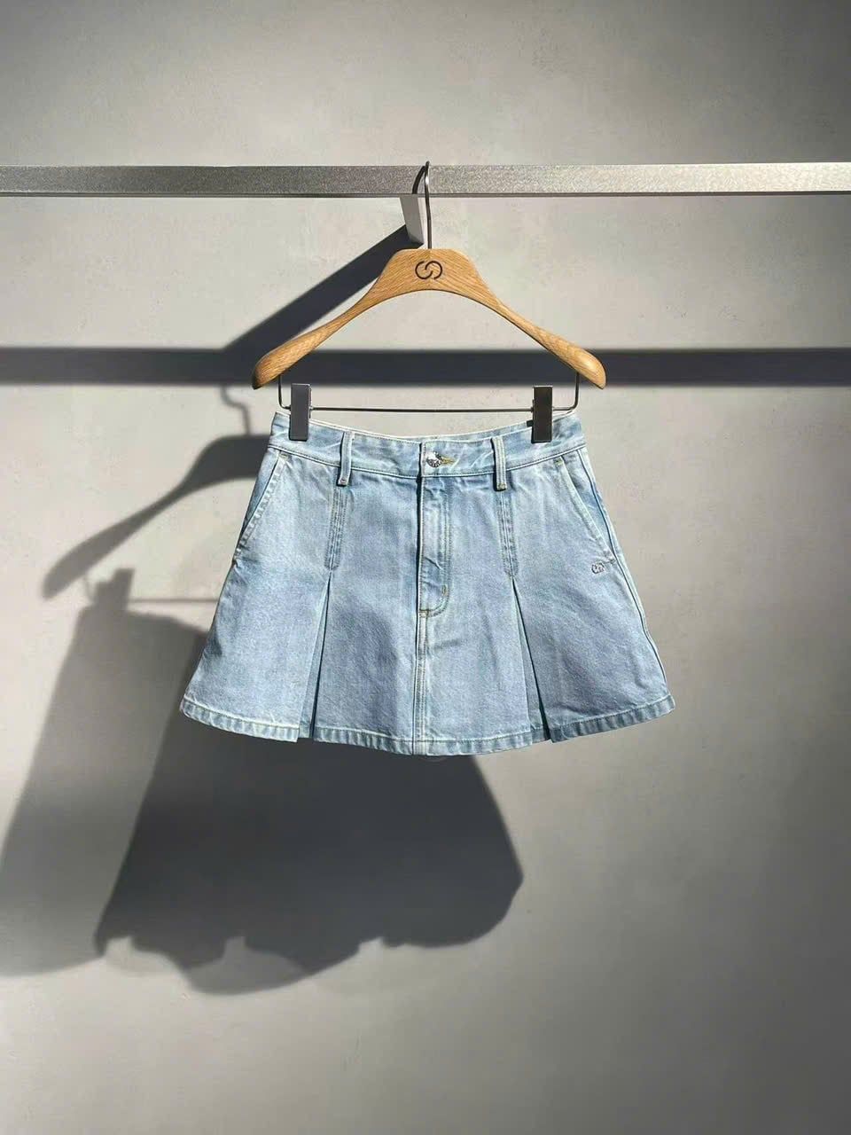  Chân váy ngắn jeans xếp ly 