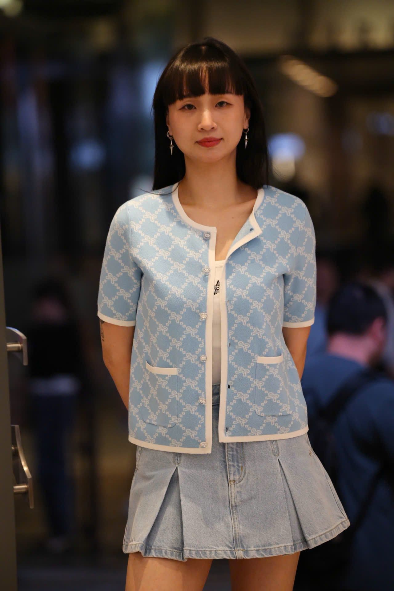  Chân váy ngắn jeans xếp ly 