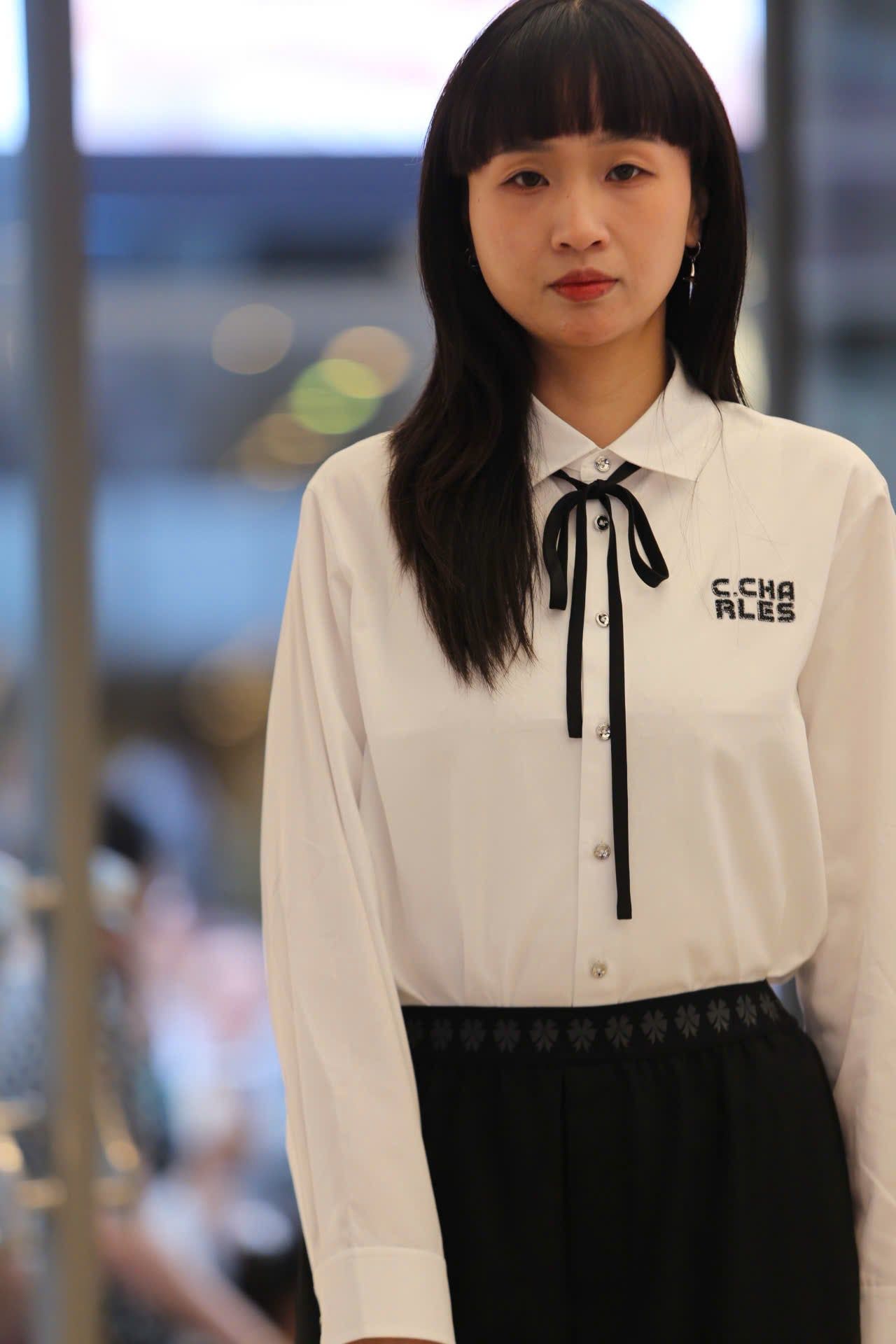  Áo sơ mi trắng kèm dây nơ 