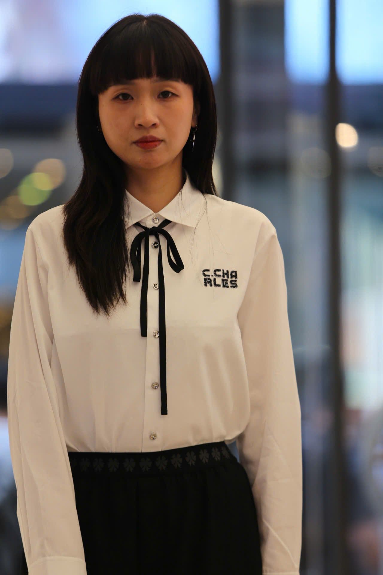  Áo sơ mi trắng kèm dây nơ 