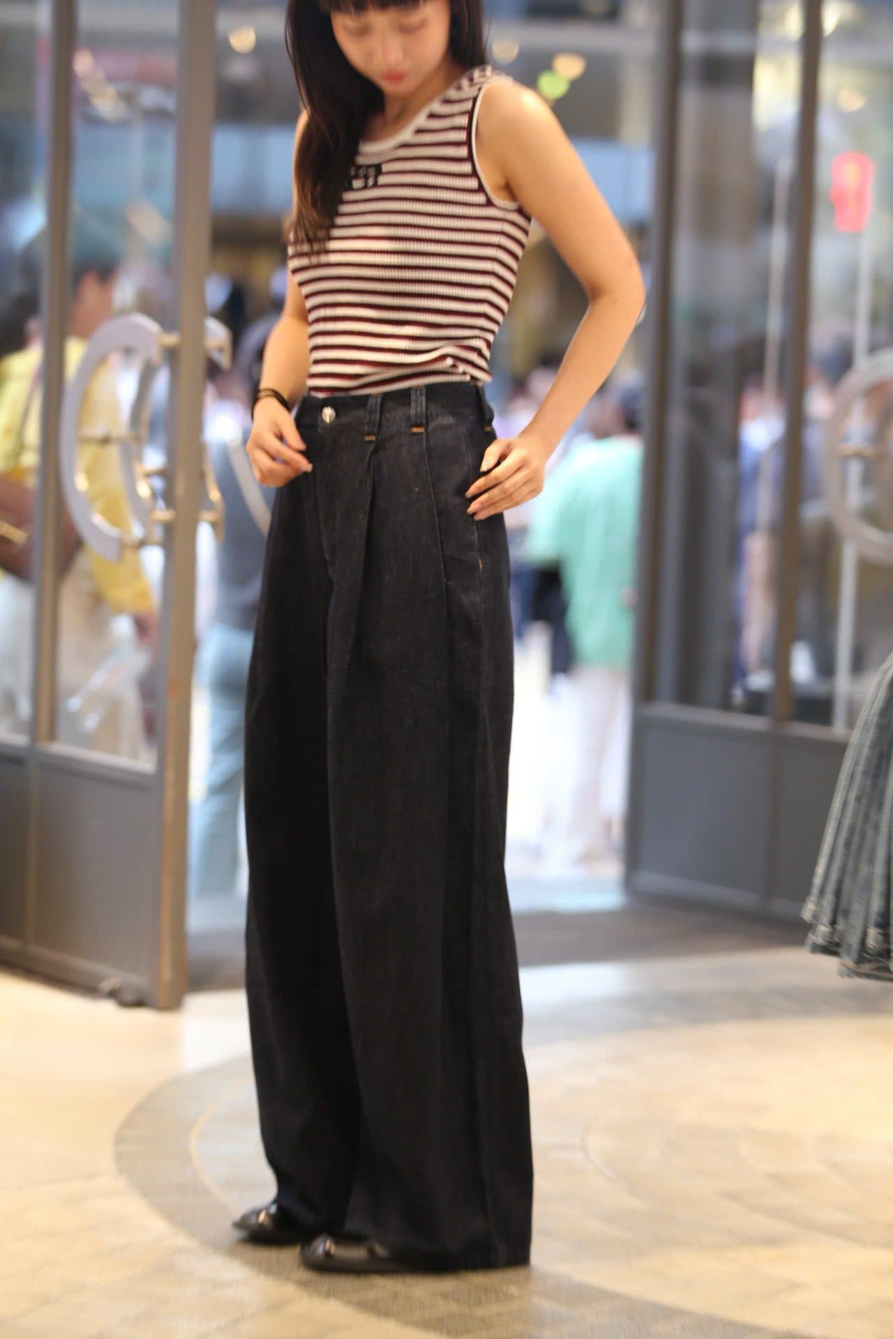  Áo tanktop kẻ đỏ đen 