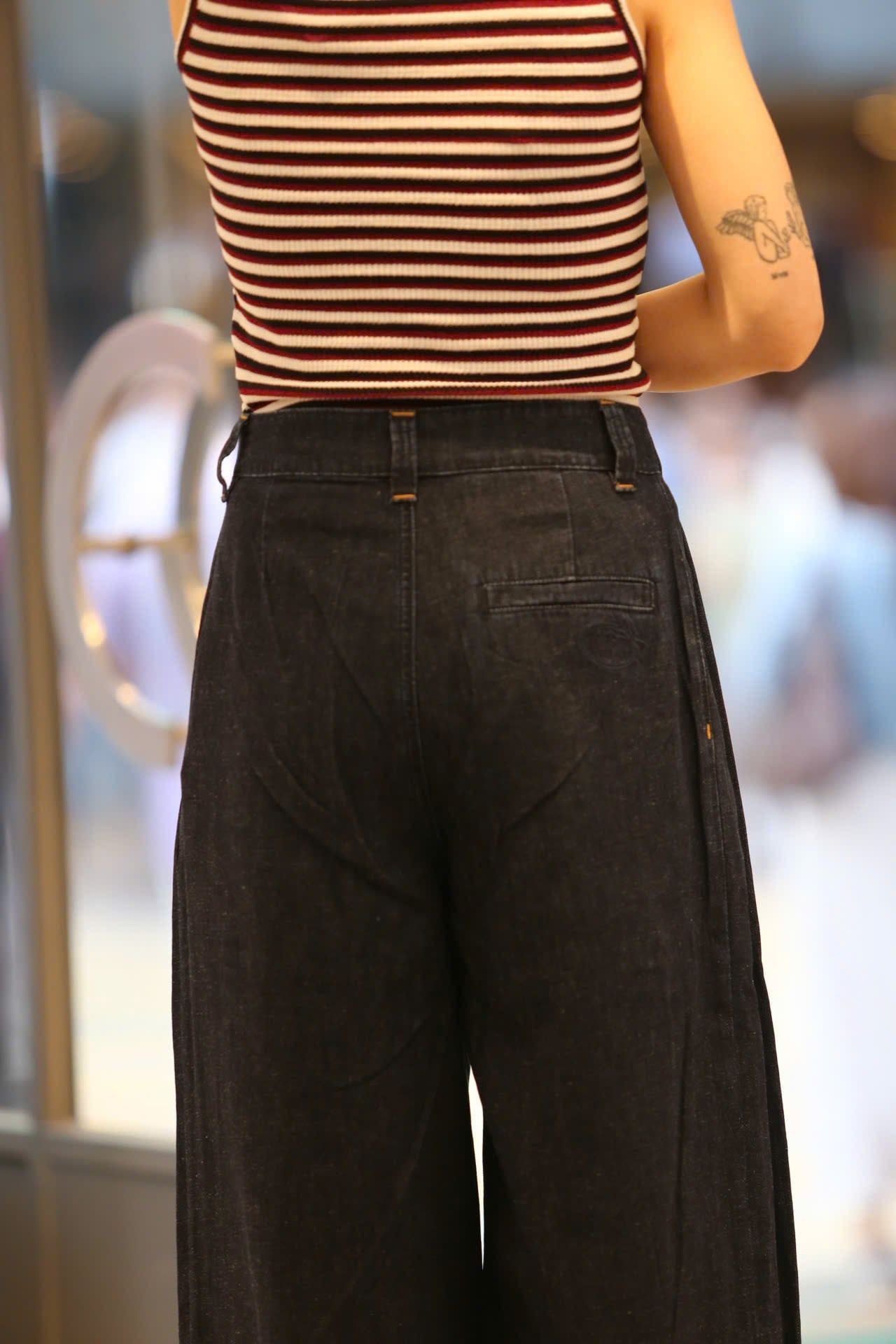  Áo tanktop kẻ đỏ đen 