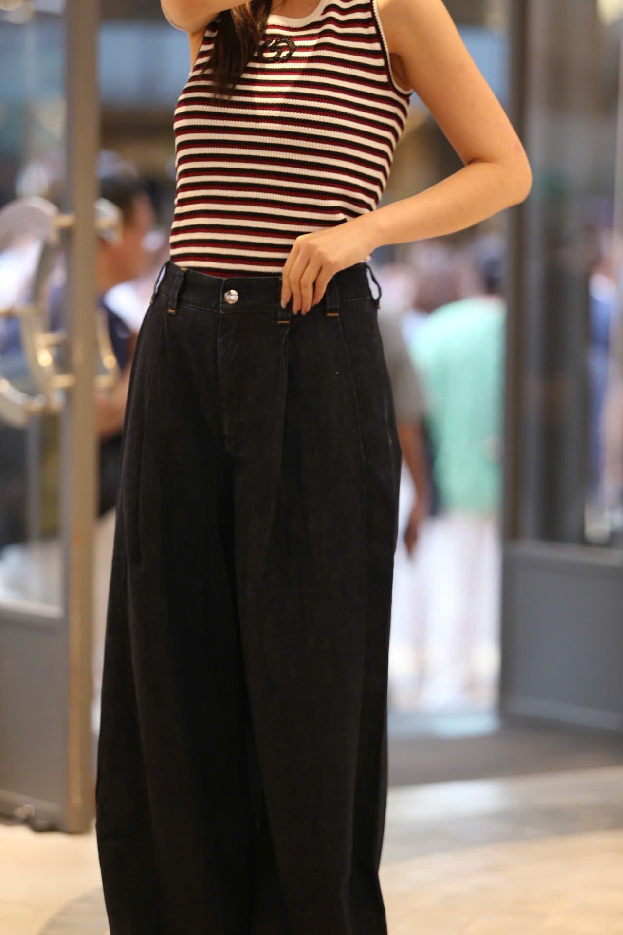  Áo tanktop kẻ đỏ đen 
