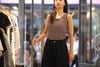  Áo tanktop kẻ đỏ đen 