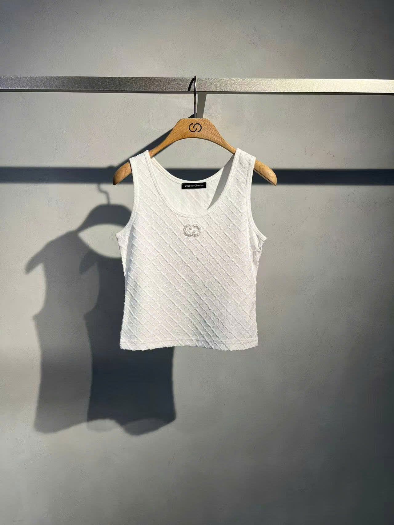  Áo tanktop trám trắng logo xequin 