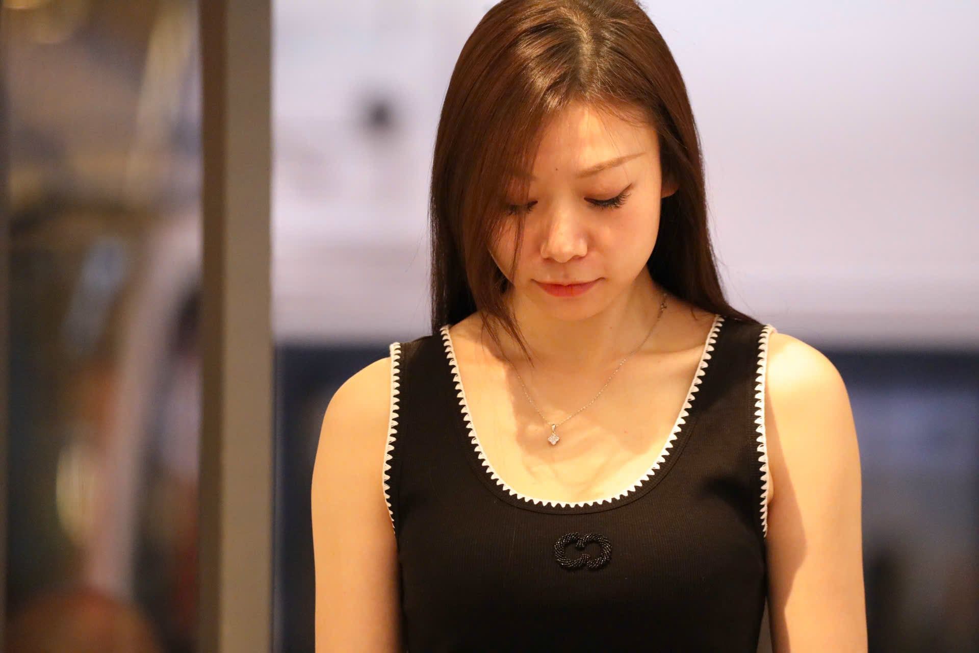  Áo tanktop đen viền trắng ziczac 