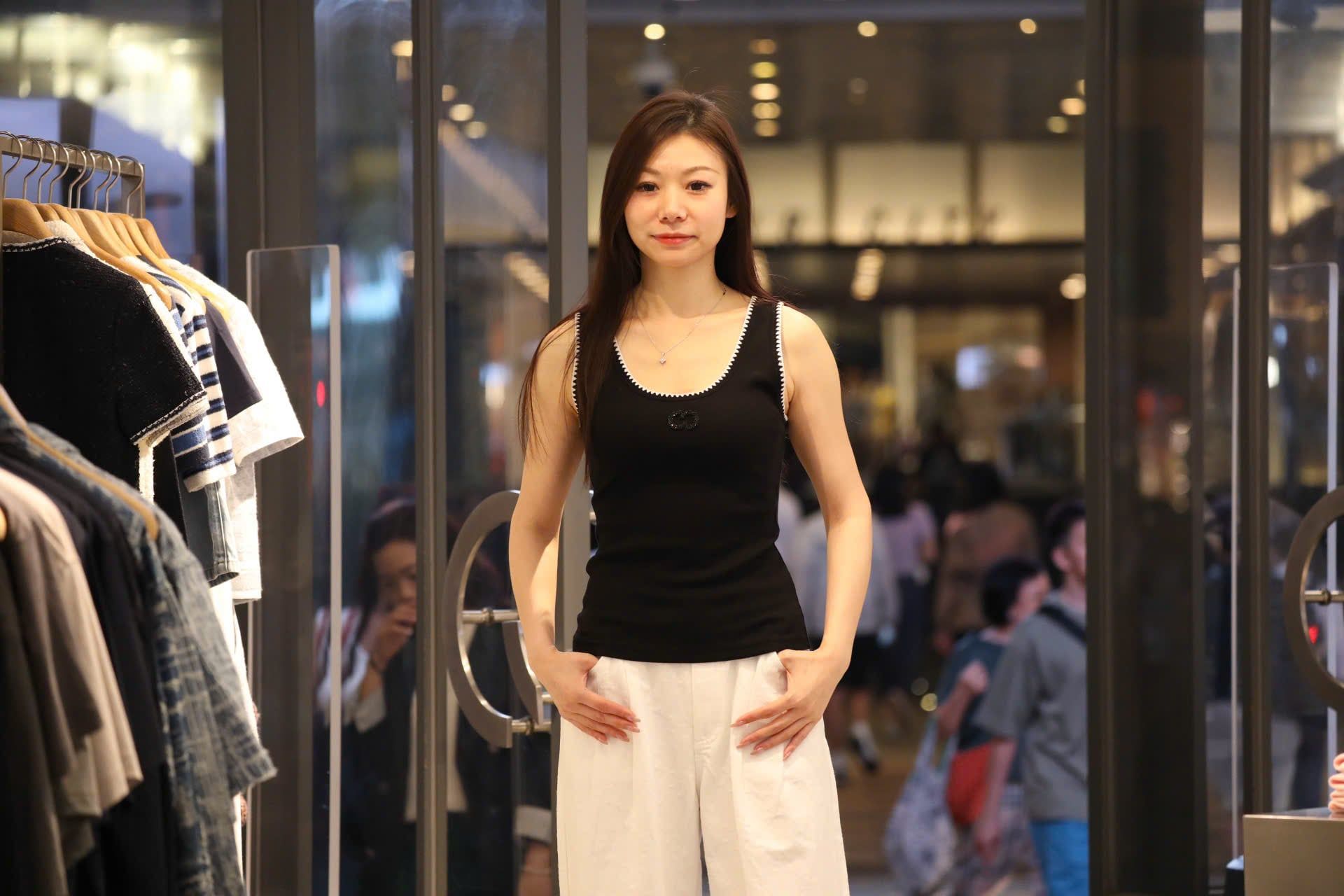  Áo tanktop đen viền trắng ziczac 
