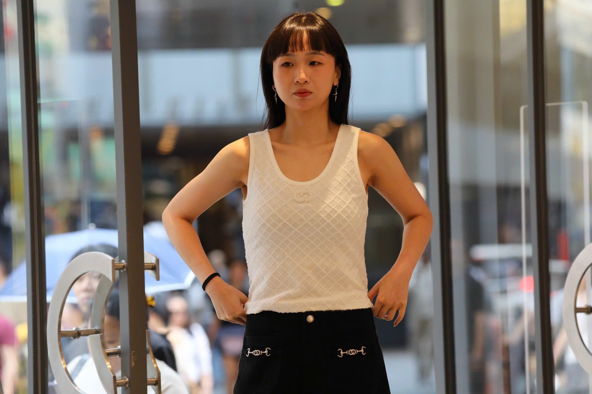  Áo tanktop trám trắng logo xequin 