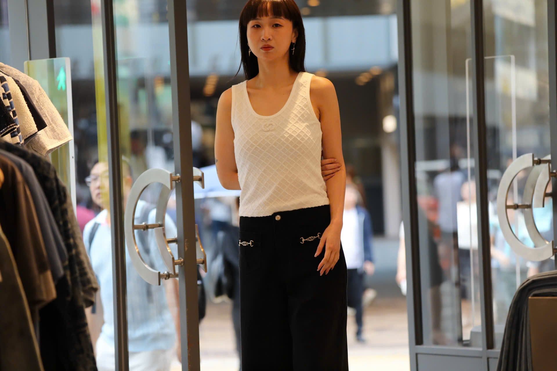 Áo tanktop trám trắng logo xequin 