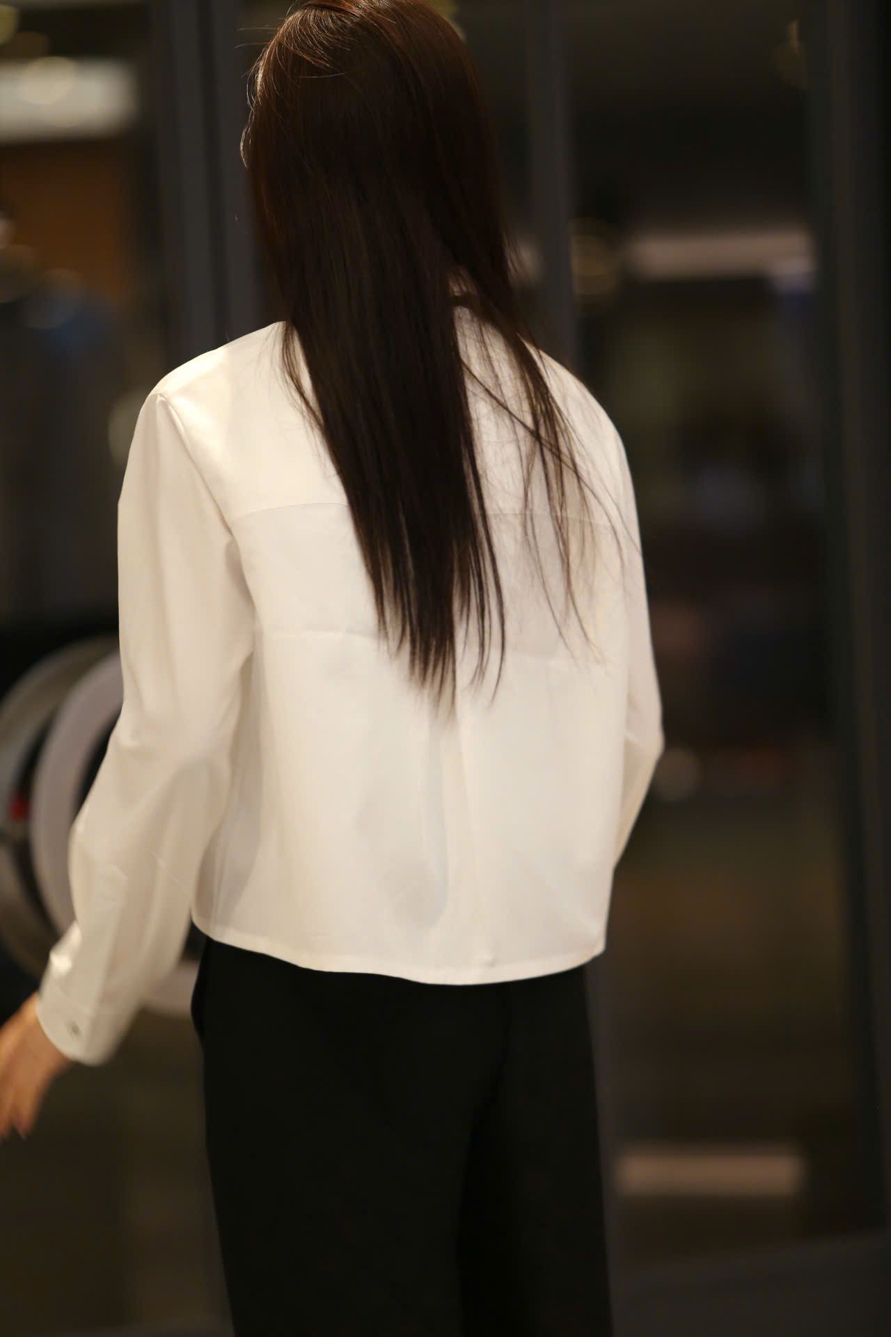  Áo sơ mi trắng kèm dây nơ 