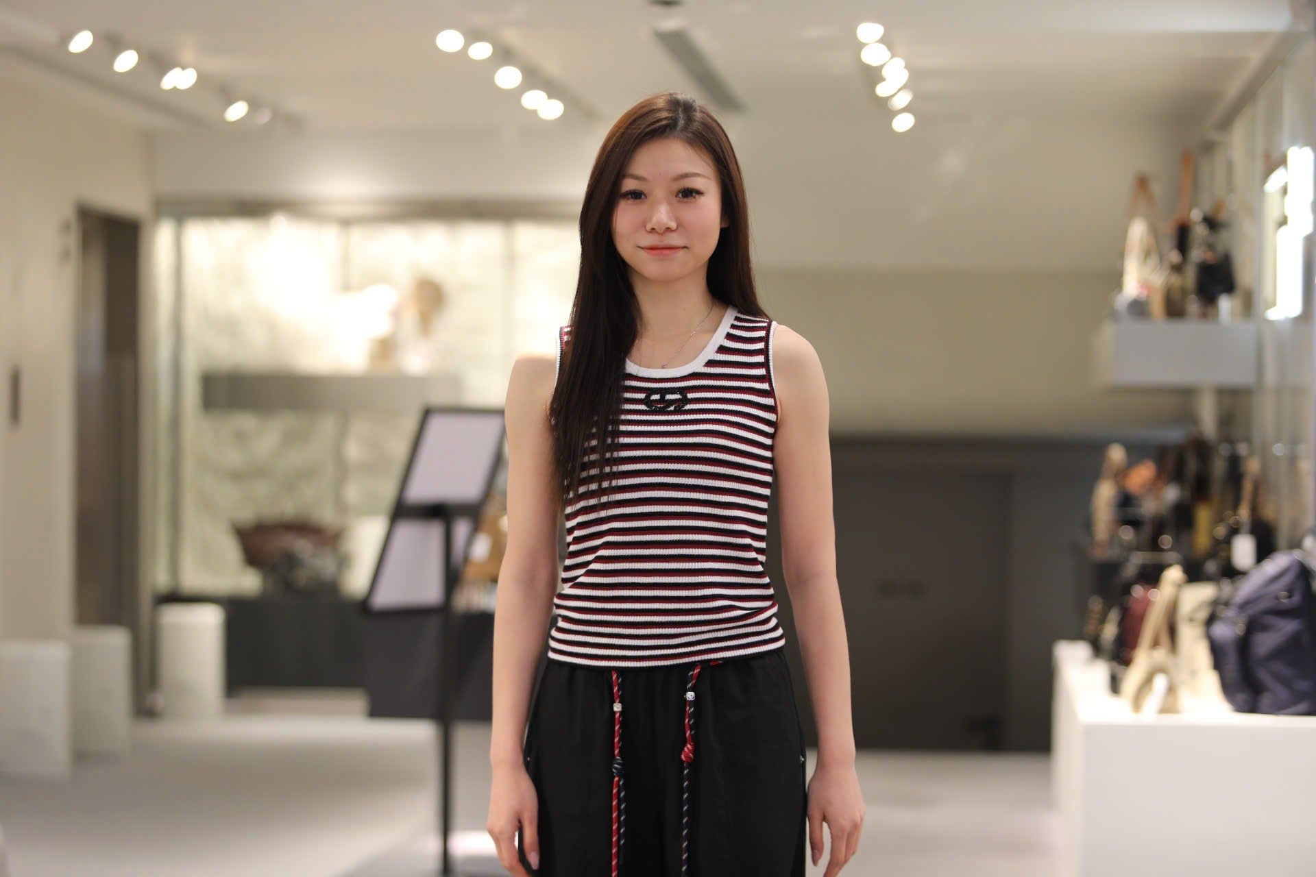  Áo tanktop kẻ đỏ đen 