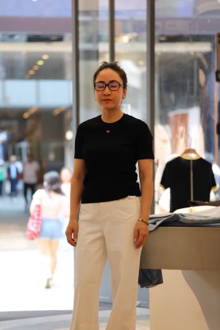  Áo đen mongtoghi dập nổi , logo đá ngực 